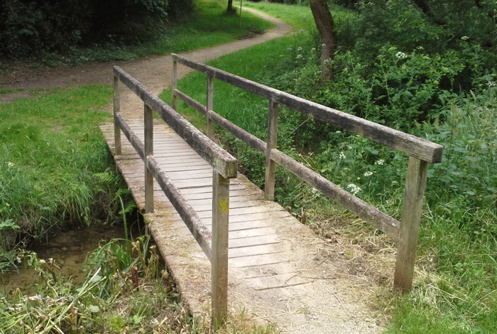 Remplacement passerelles dans le parc de Kerzec